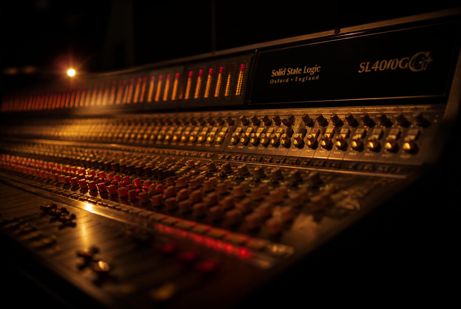SSL mixing console